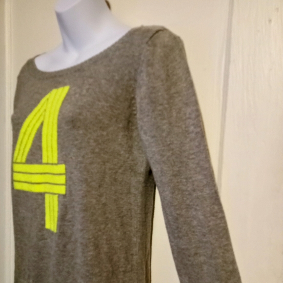 🛍️ BUNDLE ONLY 🛍️ ARIZONA JEAN CO. LADIES GRAY AND NEON YELLOW NOVELTY - Picture 5 of 7